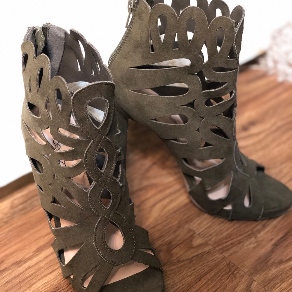 ✨ Women Heels ✨
